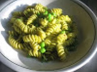 Zesty Green Pea and Jalapeño Pesto Pasta